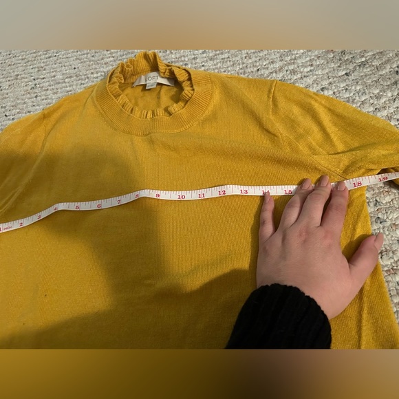 NWOT LOFT  sweater with ruffled neckline - Picture 9 of 9